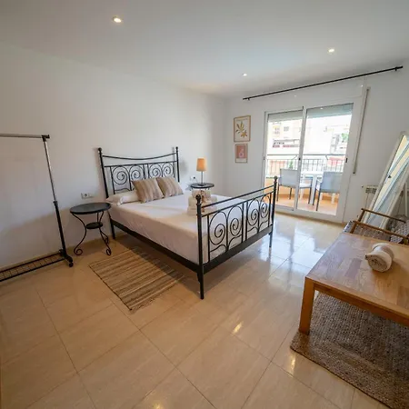 Апартаменты Homeholidaysrentals Atico Ocean
